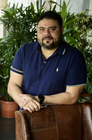 RIYAAZ AMLANI